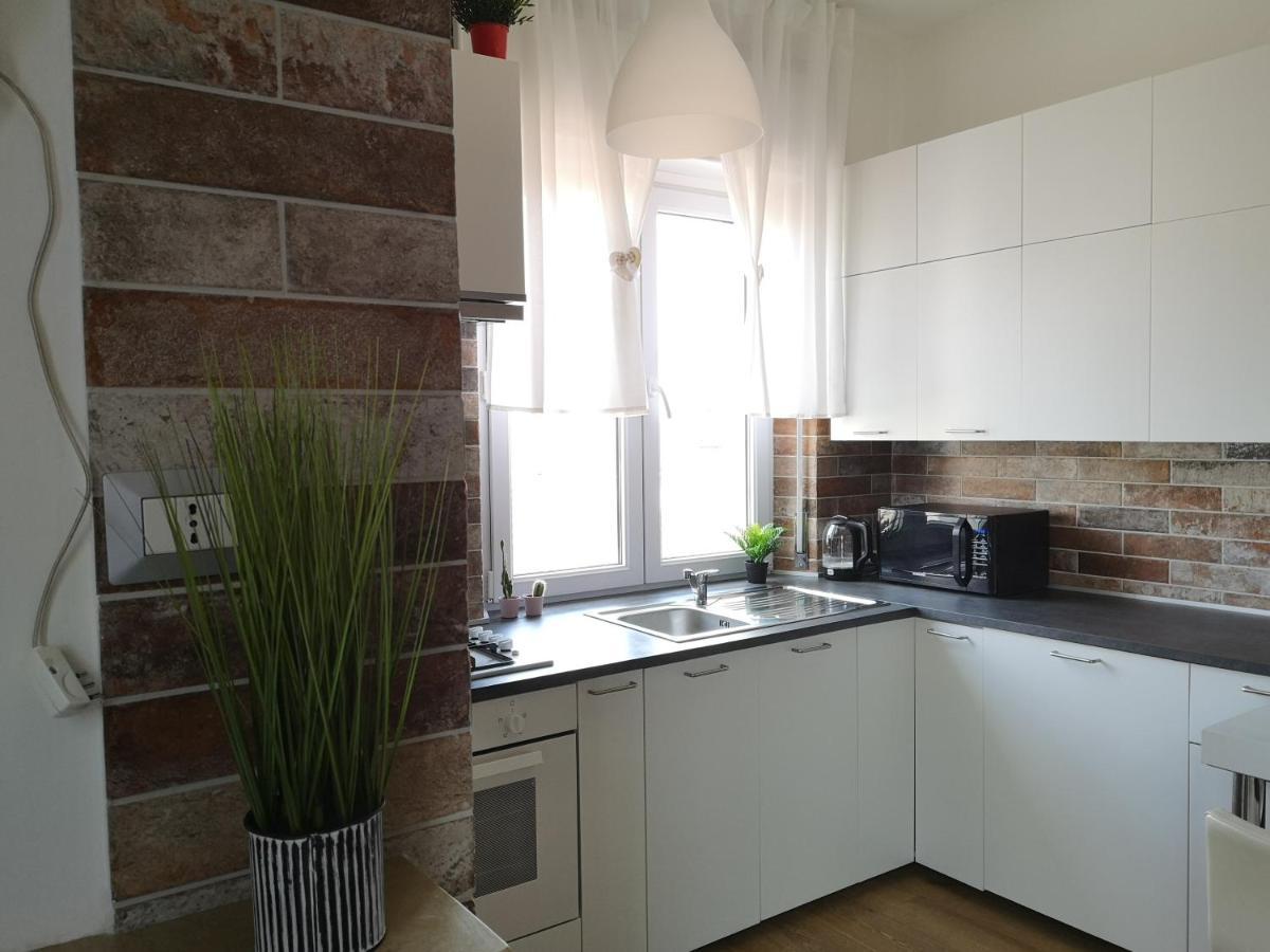 Queen East Verona Apartments Екстериор снимка